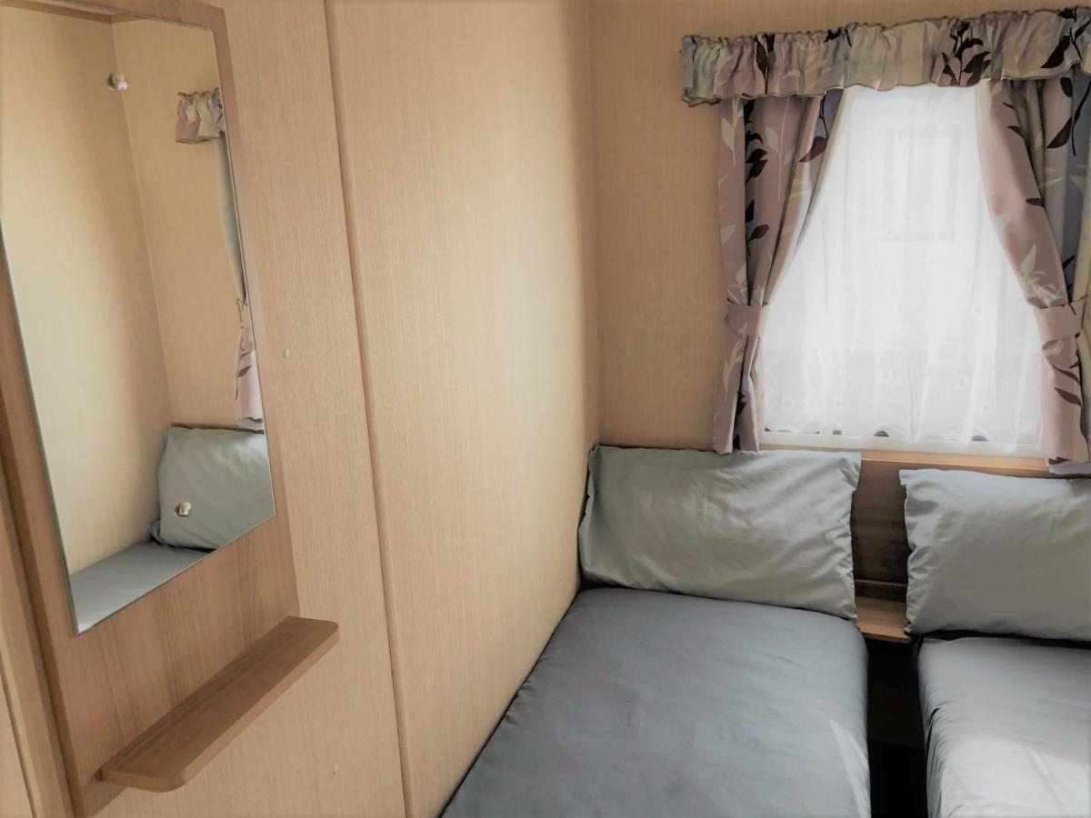 Elder Standard Holiday Home Ingoldmells Bagian luar foto