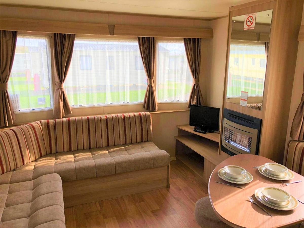 Elder Standard Holiday Home Ingoldmells Bagian luar foto