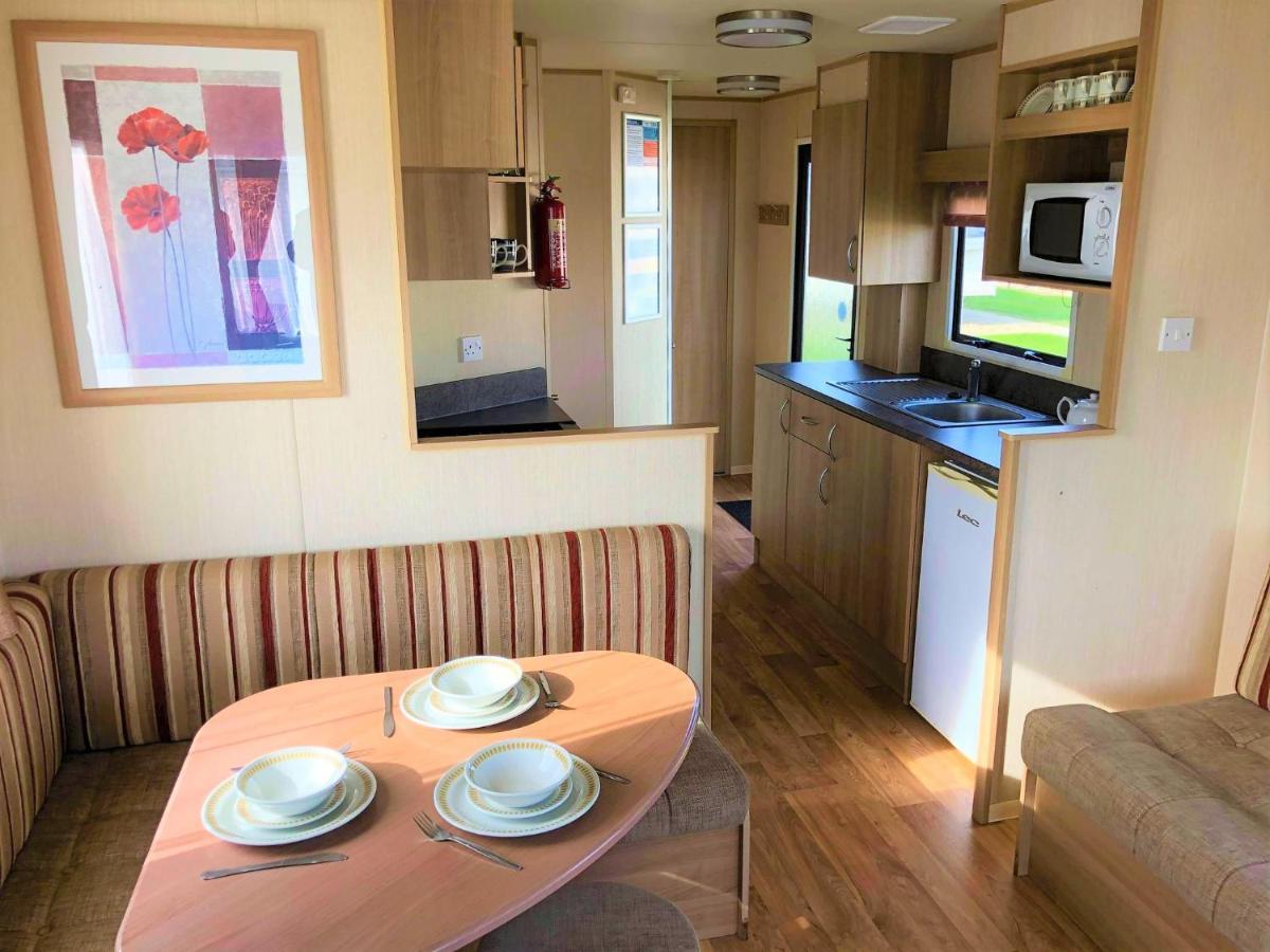 Elder Standard Holiday Home Ingoldmells Bagian luar foto